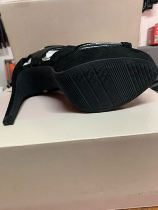 Botín Tacón Alto Negro, nuevos sin estrenar