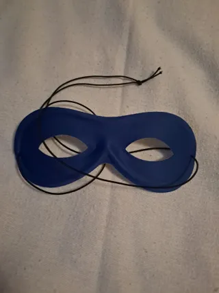 Mascara azul para disfraz