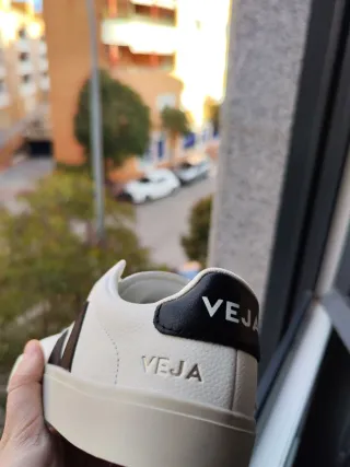 Zapatillas Veja Blancas y Negras Talla 38