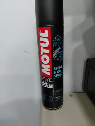 Limpiador Carenado Motul Shine & Go Spray