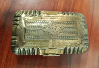 Antigua caja burilada Recuerdo