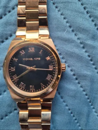 Reloj Michael Kors Negro y Dorado