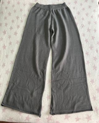 Pantalones  grises pata elefante estilo lana