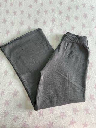 Pantalones  grises pata elefante estilo lana