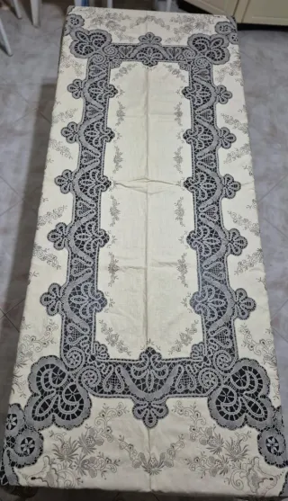 Tovaglia Vintage in lino da 12 Ecrù con Ricami