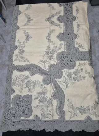 Tovaglia Vintage in lino da 12 Ecrù con Ricami