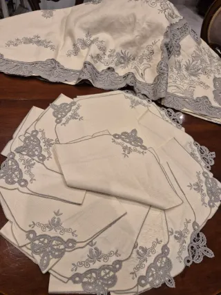 Tovaglia Vintage in lino da 12 Ecrù con Ricami