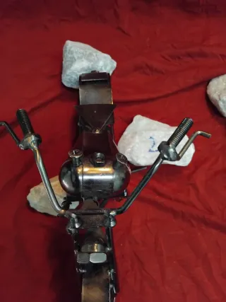 Escultura de Motocicleta de Metal