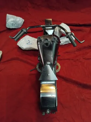 Escultura de Motocicleta de Metal