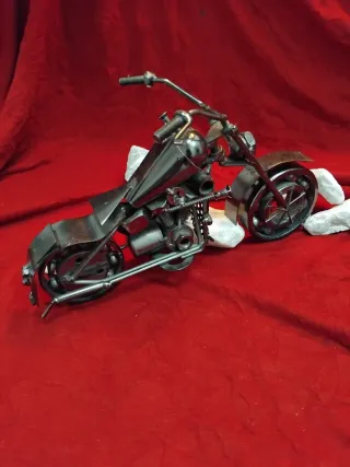 Escultura de Motocicleta de Metal