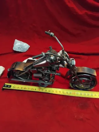 Escultura de Motocicleta de Metal
