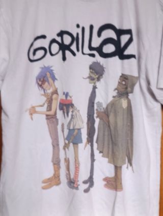 Camiseta Gorillaz Pull&Bear Blanca Talla S