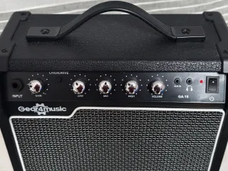 Amplificador de Guitarra Gear4music
