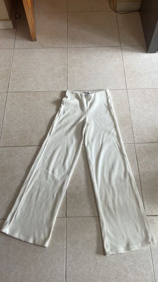 Pantalones anchos Bershka blancos talla S
