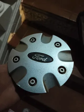 Tapacubos Ford Focus y Fiesta