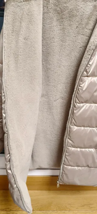 Abrigo reversible mujer.