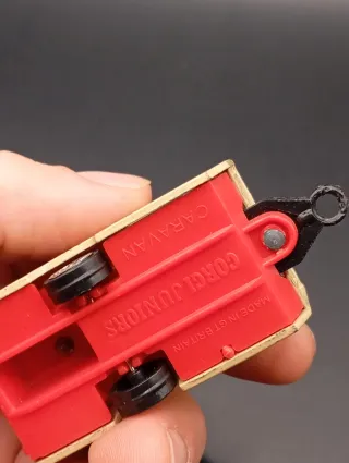 Corgi Junior '80 Auto + Caravan