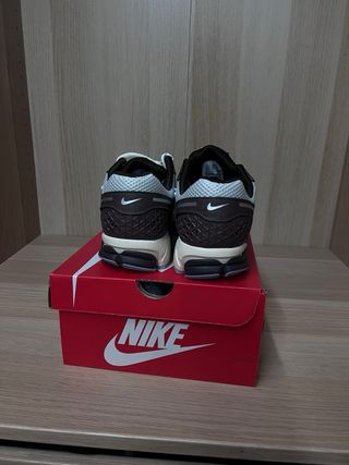 Nike Vomero 5 Gris Blanco