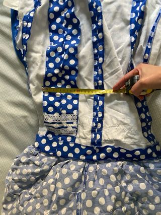 Traje de flamenca azul con lunares