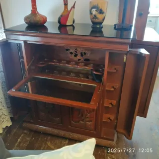 Mueble bar chino tallado madera