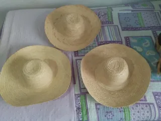 3 Cappelli di Paglia