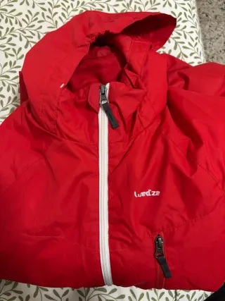 Traje de nieve rojo