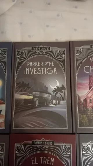 Agatha Christie. Edición de lujo. CADA UNO 15 EURO