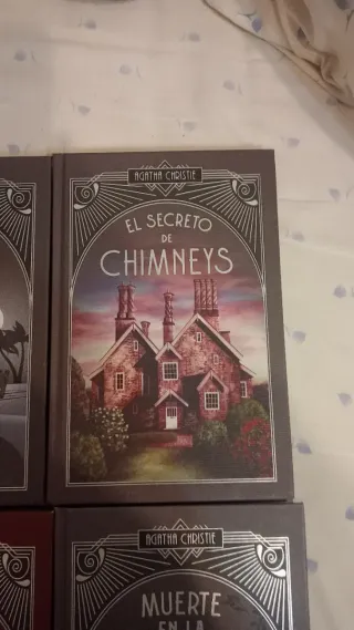 Agatha Christie. Edición de lujo. CADA UNO 15 EURO