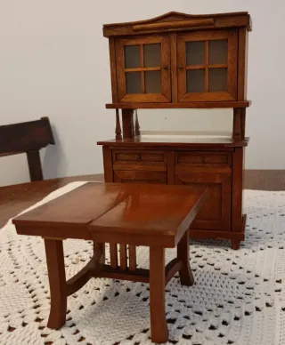 Muebles  de muñecas antiguos modernista.