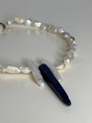 Gargantilla Perlas Naturales  y Piedra Lapislázuli