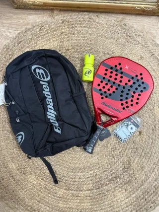 Lote pádel: pala, paletero y accesorios