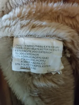 Abrigo trenca beige con pelo