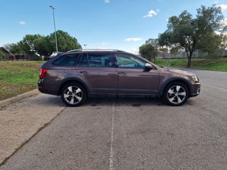 Skoda Octavia Scout 2.0 TDi 184cv 4x4 DSG 2016