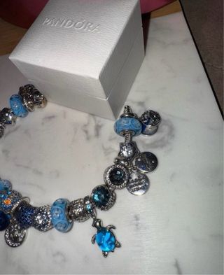 Pulsera Pandora muy nueva