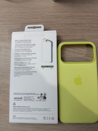 Funda iPhone 17 Pro Max Amarilla Neón