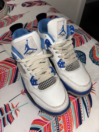 Zapatillas Jordan Blancas y Azules