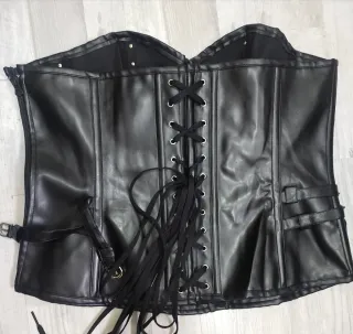 Corsé Negro con Cadenas