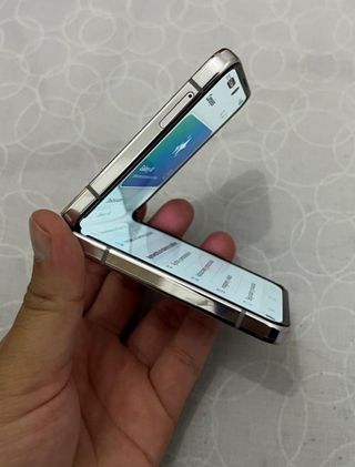 COMO NUEVO Samsung Z Flip 5