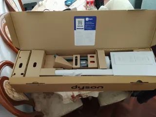 Aspiradora Dyson V11 Roja y Gris