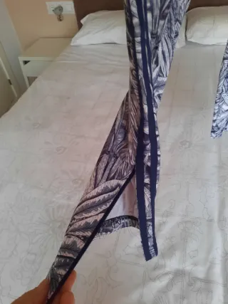 Pantalón Adidas Estampado Hojas