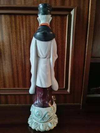Figura porcelana chino dorada