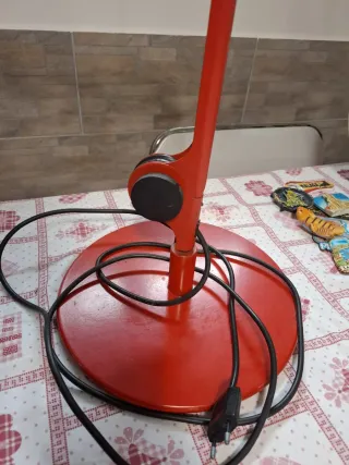 Lampada da tavolo rossa anni '70