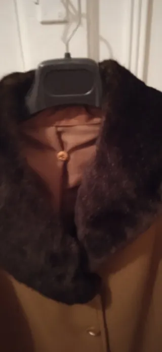 Chaquetón señora con cuello de pelo desmontable