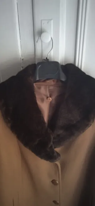 Chaquetón señora con cuello de pelo desmontable