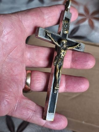 Antiguo Crucifijo de Jesús de metal- colgante