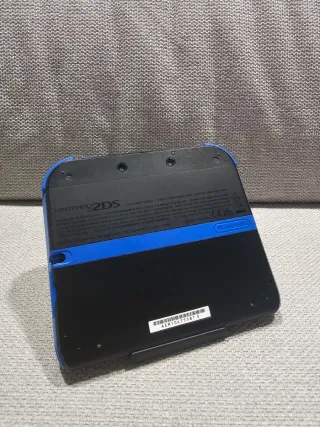 Nintendo 2DS Completo con caricatore