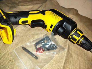 Avvitatore cartongesso DeWalt DCF620