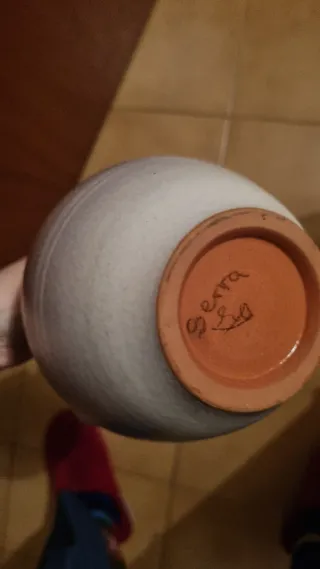 Botijo de cerámica con asas y picos