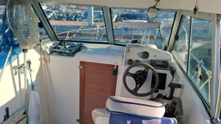 Barca barco embarcacion  Cabinada