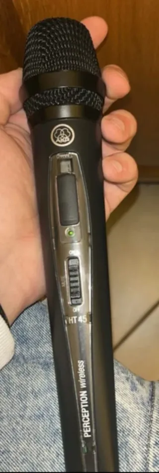 Microfono AKG Perception Wireless HT 45